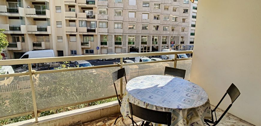 AGRÉABLE STUDIO AVEC TERRASSE A 100m DE LA CROISETTE