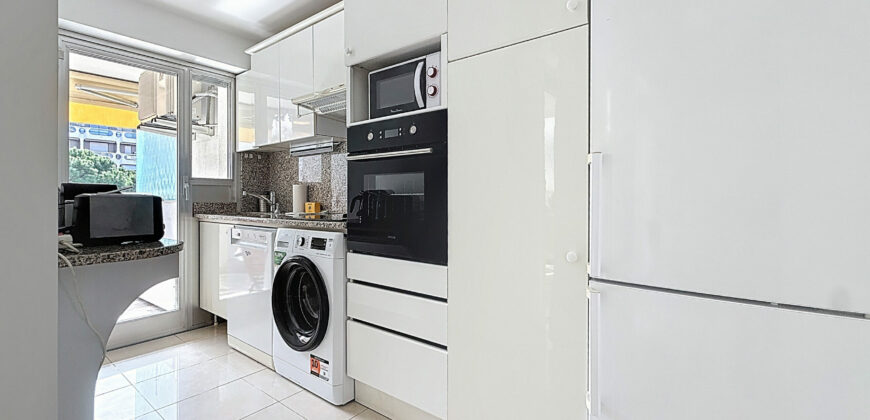 STUDIO SPACIEUX AVEC TERRASSE